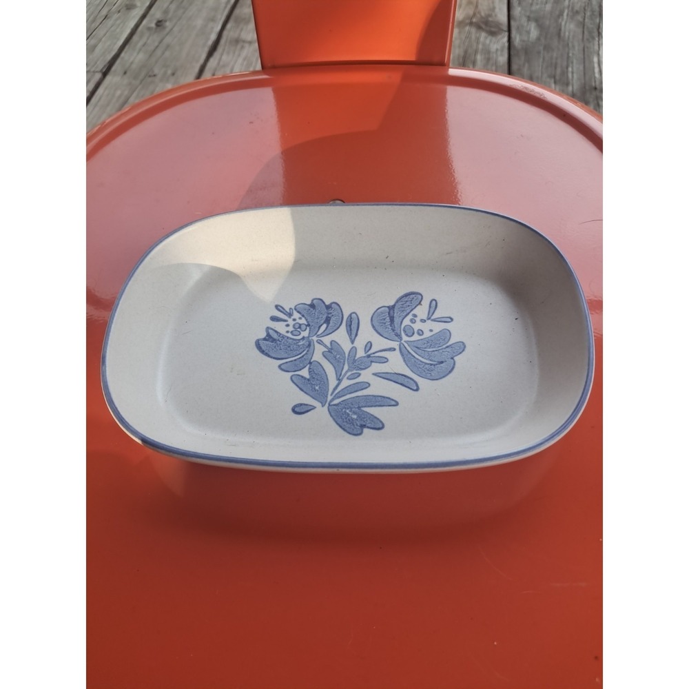Pfaltzgraff Yorktowne Oblong 7"Serving Dish Or Trinket Dish